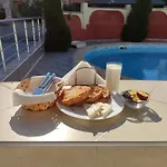 Ξενοδοχείο Perla
