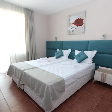 Perla Hotel 3*