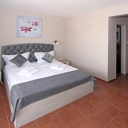 Perla 3* Σωζόπολη